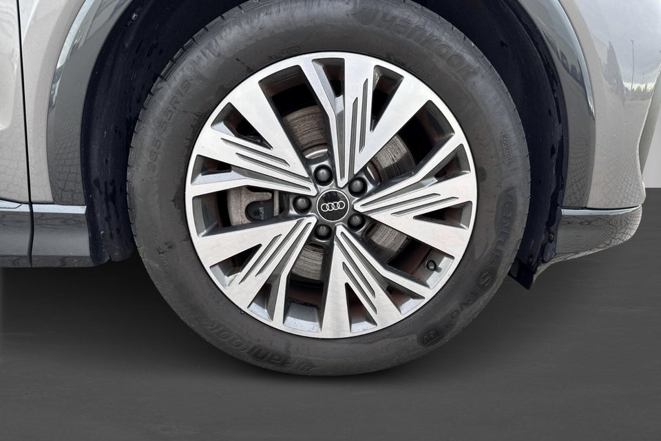 Audi Q4 e-tron 45 Progress 5d