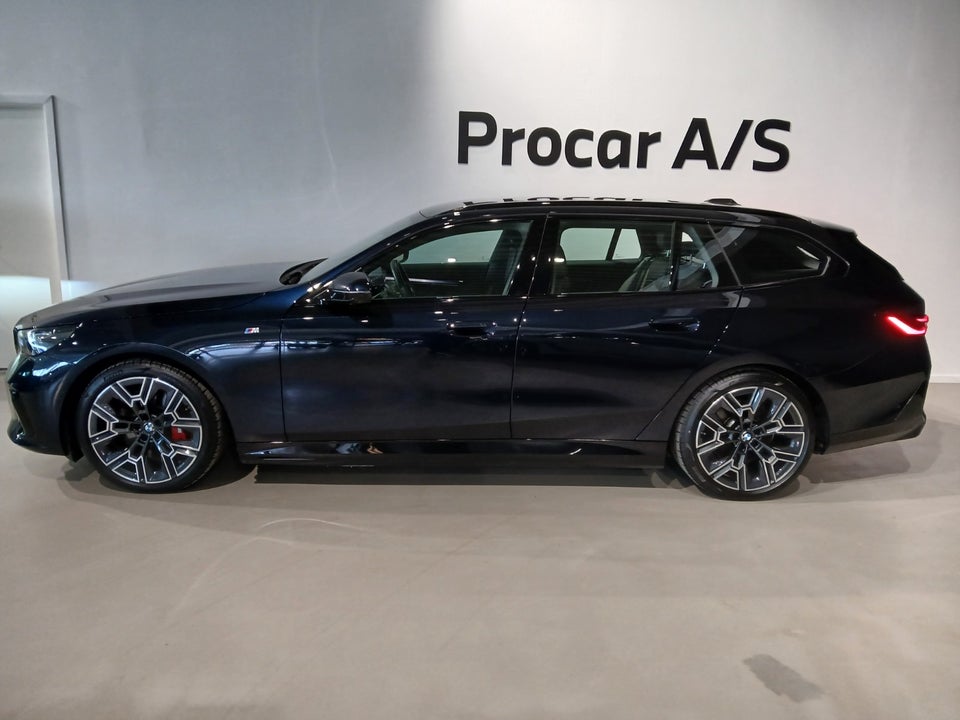 BMW i5 eDrive40 Touring Fully Charged 5d