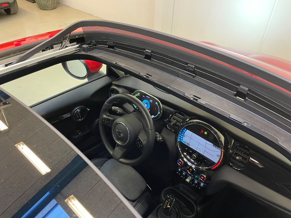 MINI Cooper SE Classic Trim 3d