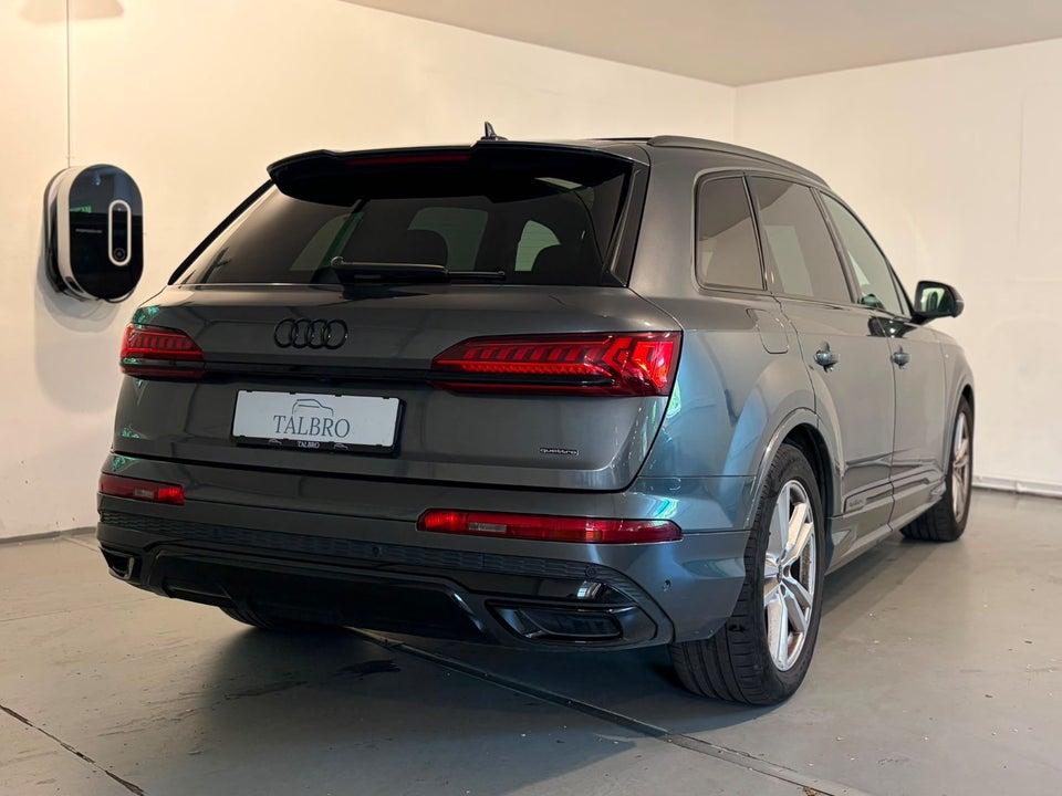 Audi Q7 55 TFSi e S-line quattro Tiptr. 5d