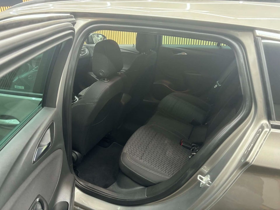 Opel Astra 1,6 CDTi 136 Enjoy 5d