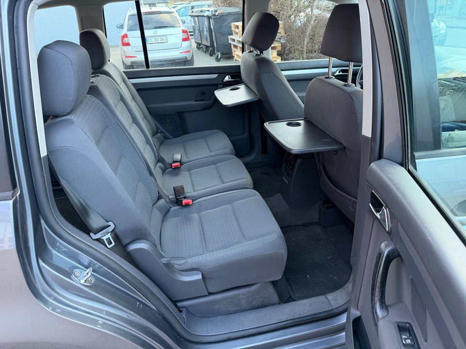 VW Touran 1,6 FSi Highline 5d