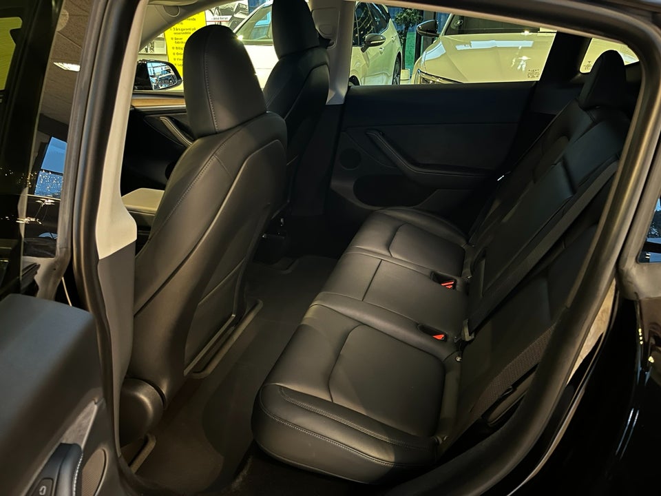 Tesla Model Y RWD 5d