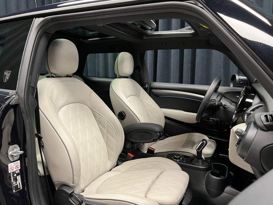 MINI Cooper SE Yours Trim 3d