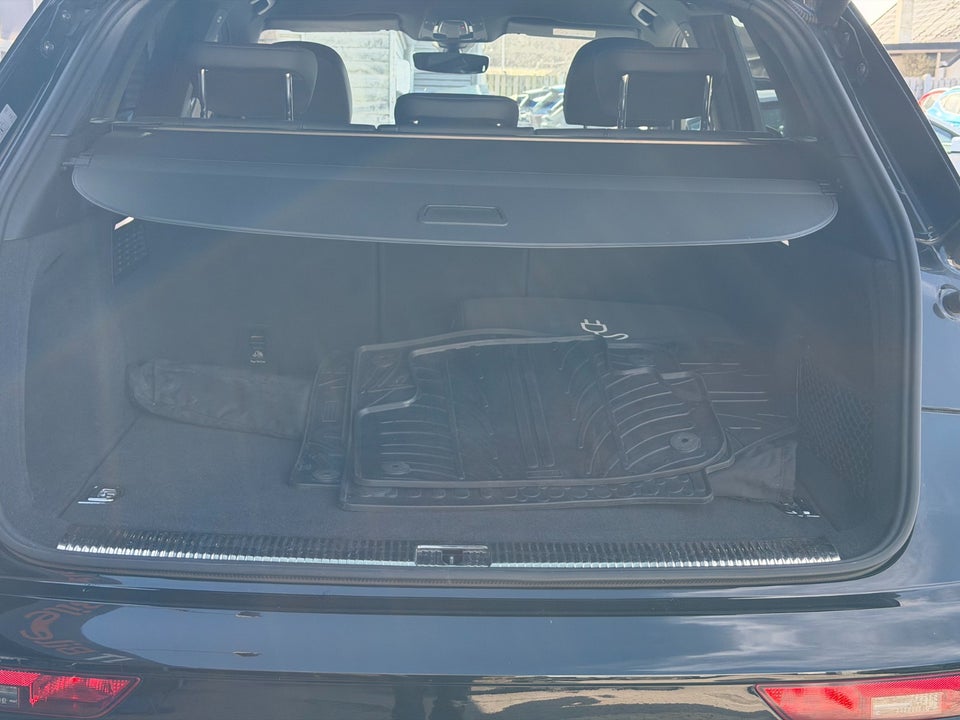 Audi Q5 50 TFSi e S-line quattro S-tr. 5d