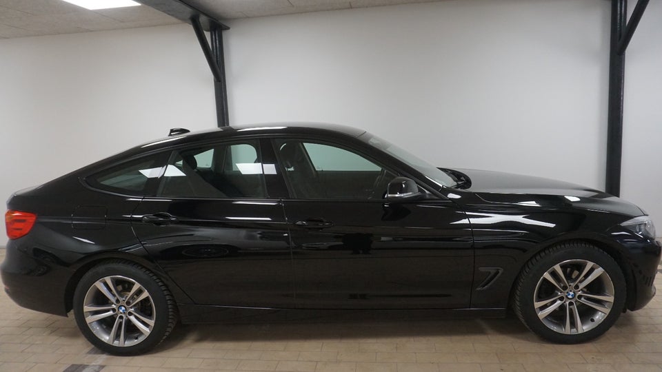 BMW 320i 2,0 Gran Turismo 5d