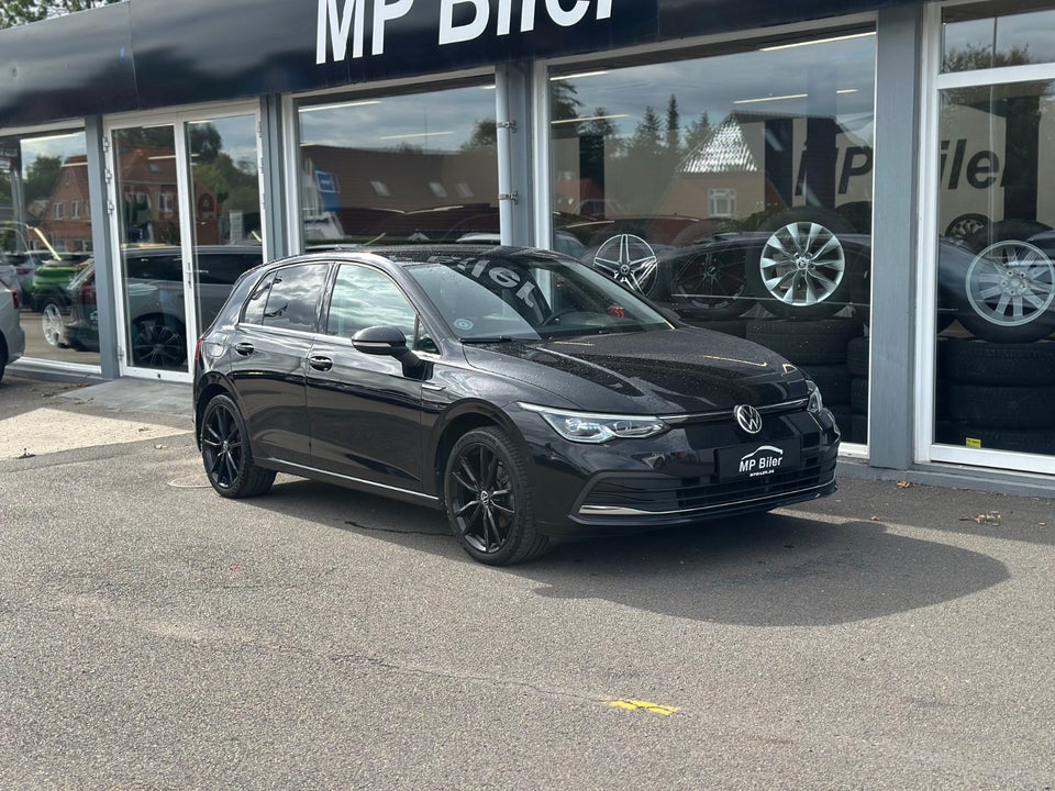VW Golf VIII 1,5 eTSi 150 Style DSG 5d