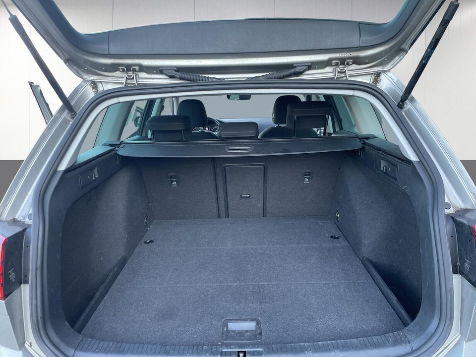 VW Golf VII 1,5 TSi 150 Highline Connect Variant DSG 5d