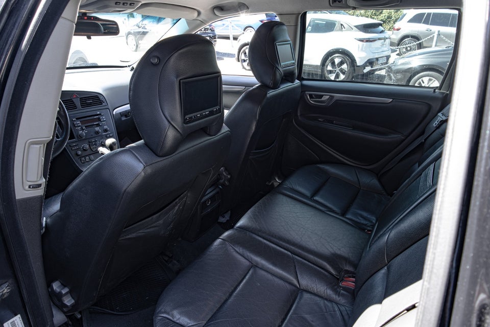 Volvo V70 2,4 140 5d
