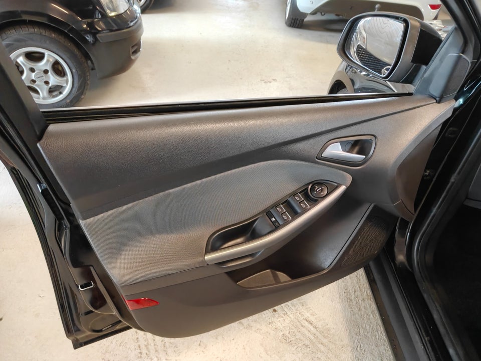 Ford Focus 1,6 TDCi 115 Trend stc. 5d