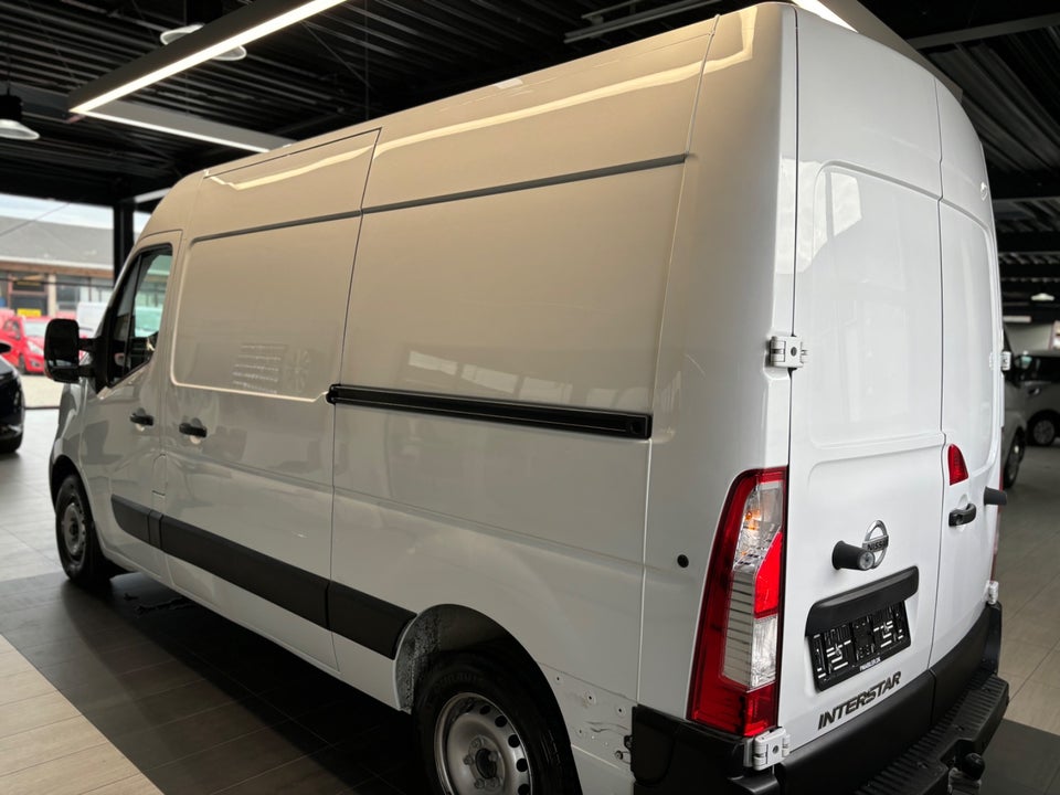 Nissan Interstar 2,3 dCi 150 L2H2 N-Connecta Van