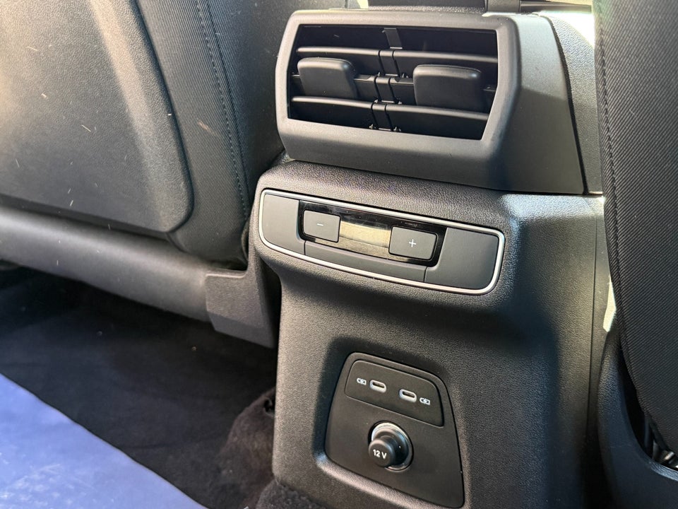 Audi Q4 e-tron 40 Advanced 5d