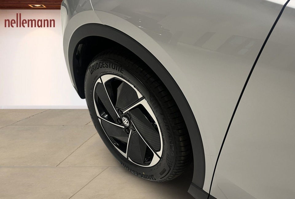 MG MGS5 64 Luxury 5d