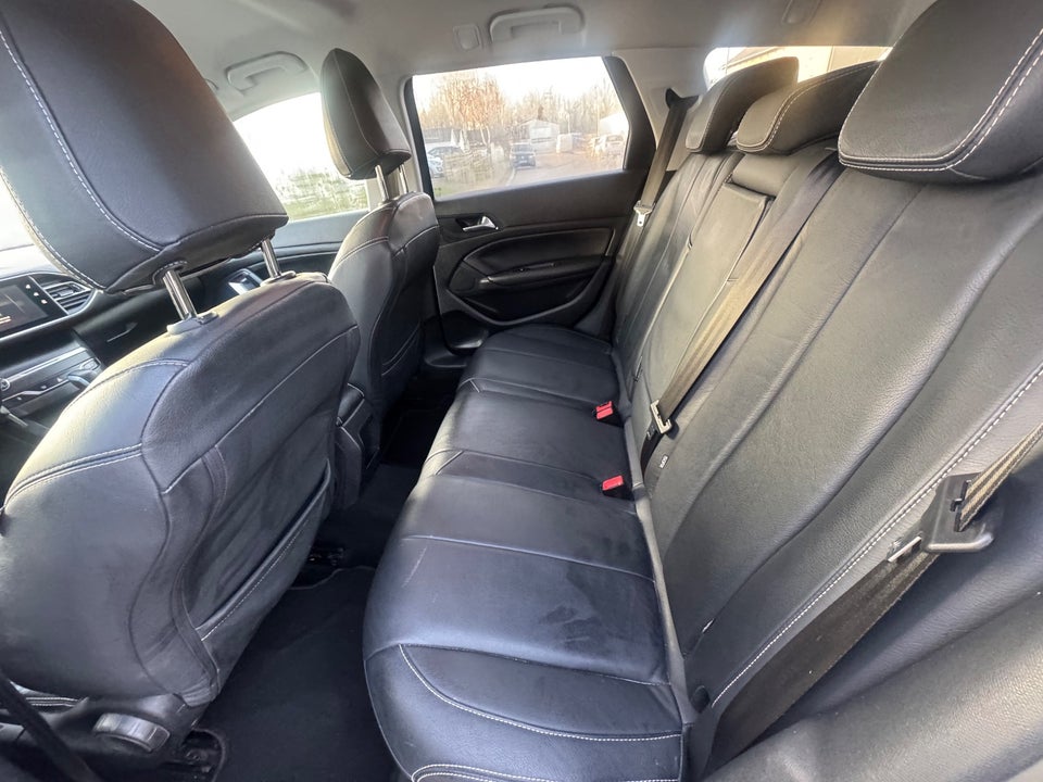 Peugeot 308 1,2 e-THP 130 Active EAT6 5d