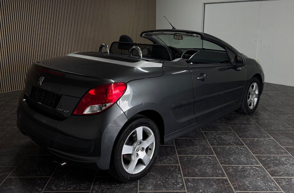 Peugeot 207 1,6 VTi CC 2d