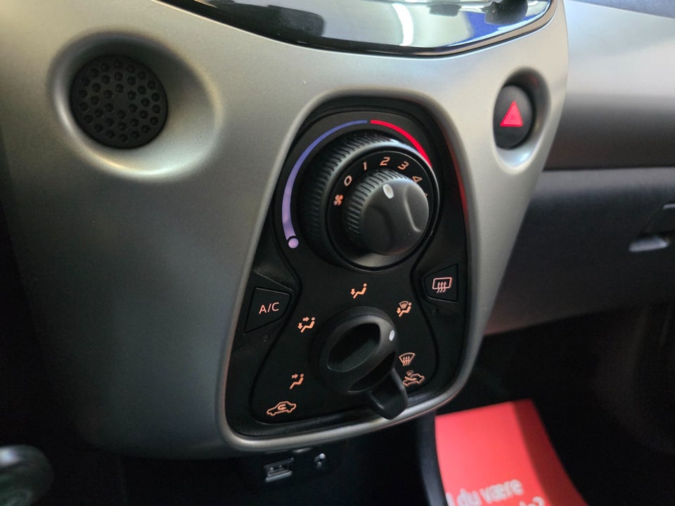 Toyota Aygo 1,0 VVT-i x-change x-shift 5d