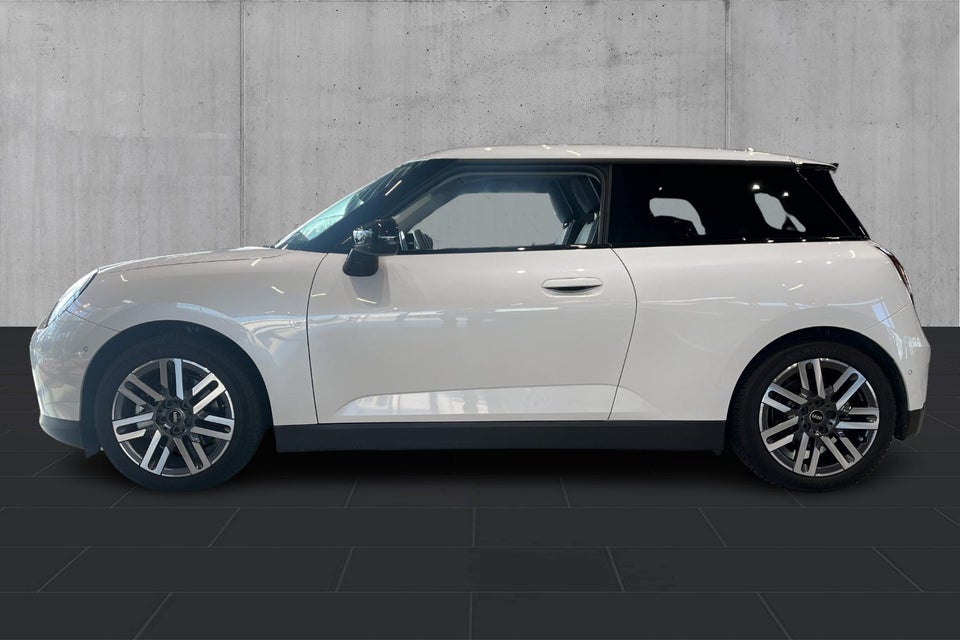 MINI Cooper SE Classic Trim M 3d