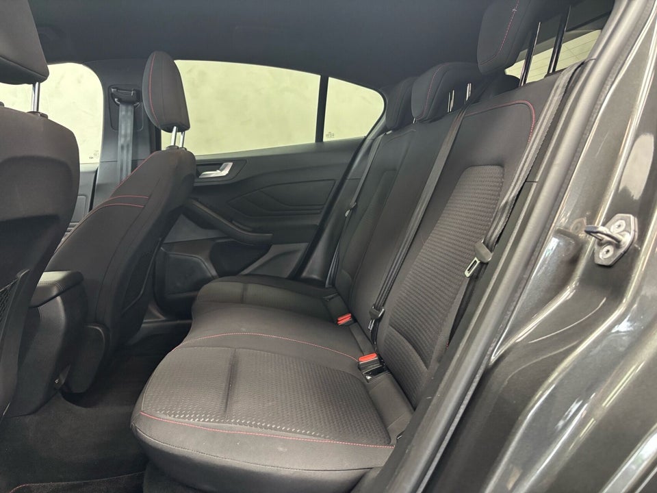 Ford Focus 1,0 EcoBoost ST-Line 5d