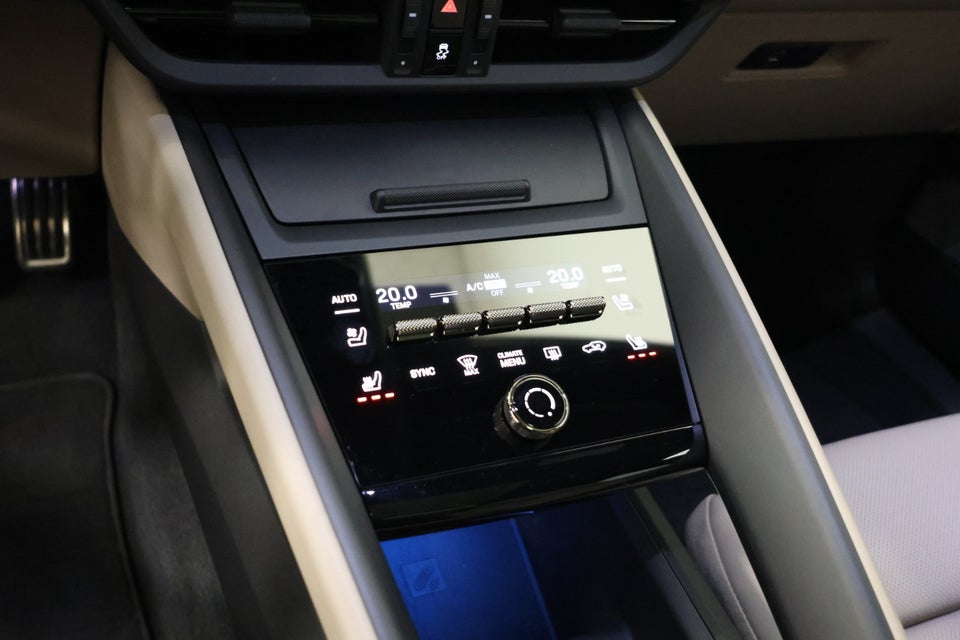 Porsche Macan Turbo 5d