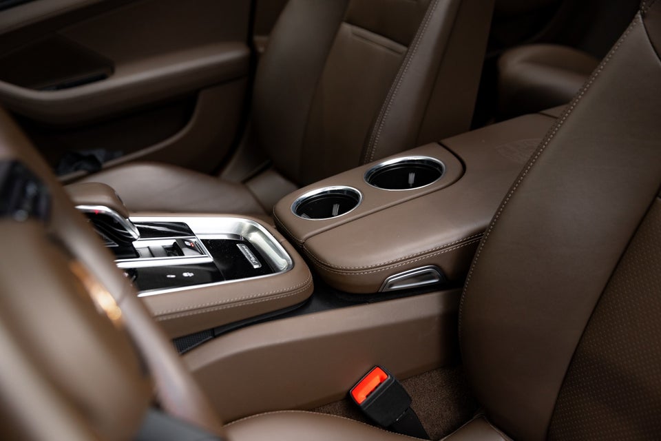 Porsche Panamera 4 2,9 E-Hybrid Platinum Edition PDK 5d