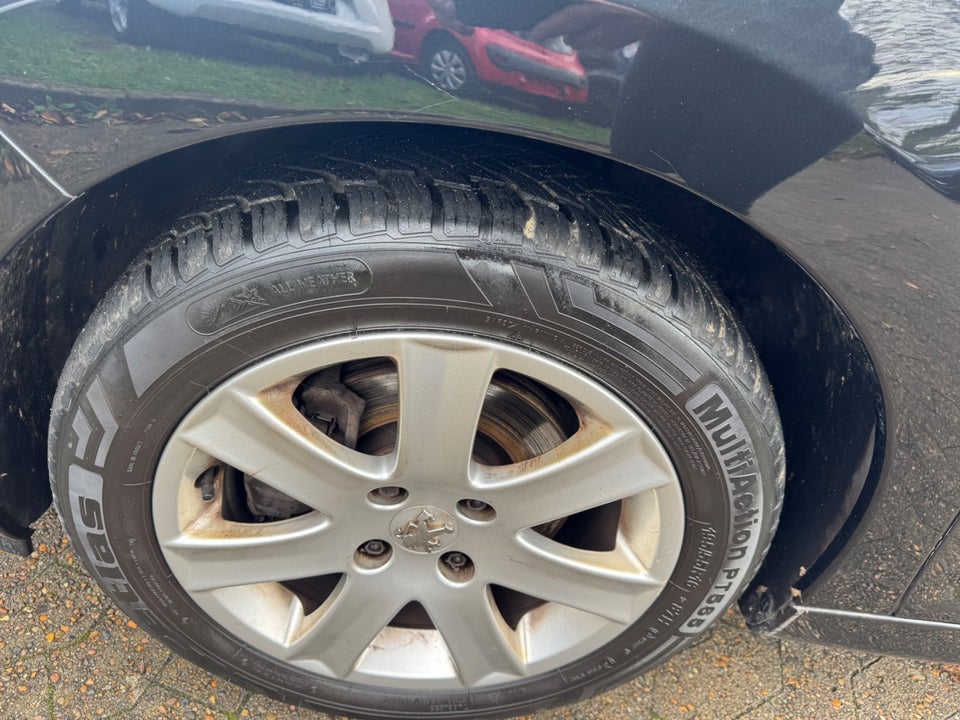 Peugeot 207 1,6 VTi Premium 5d