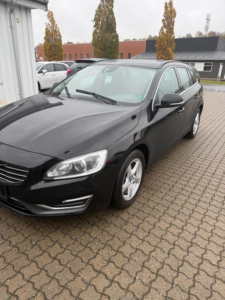 Volvo V60 2,0 D4 190 Momentum 5d