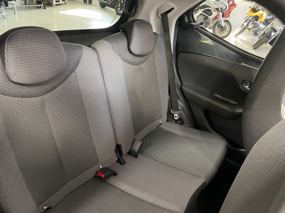 Toyota Aygo 1,0 VVT-i x-sky 5d