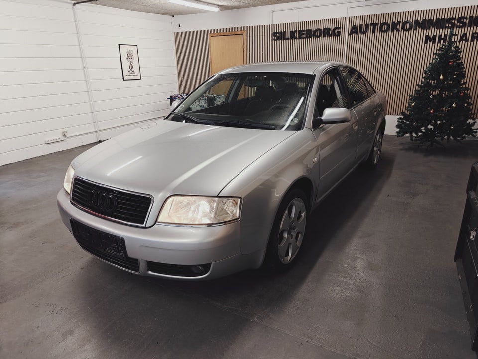 Audi A6 2,4 V6 4d