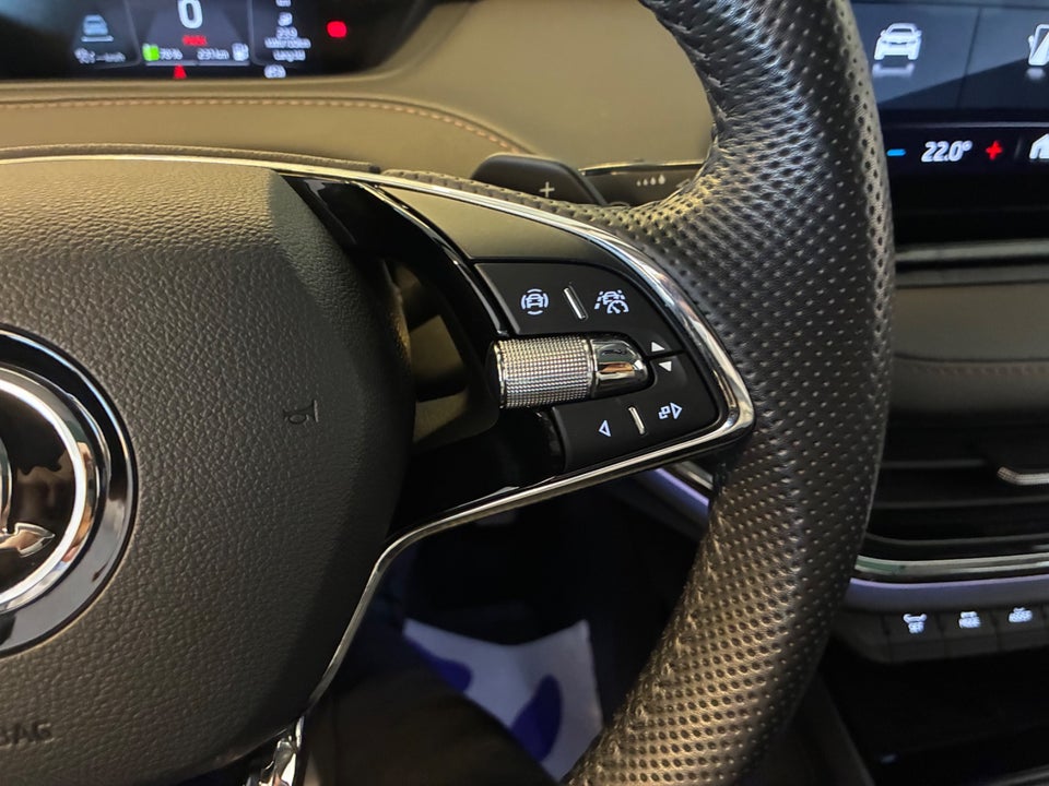 Skoda Enyaq 80 iV Design Selection Suite 5d