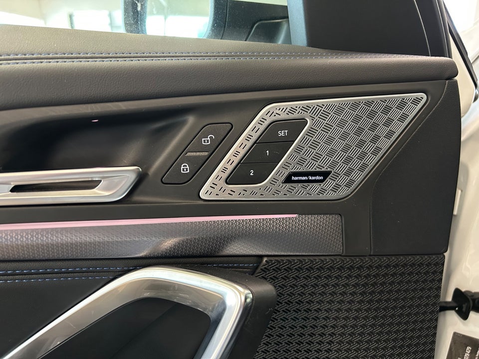 BMW iX1 xDrive30 Fully Charged M-Sport 5d