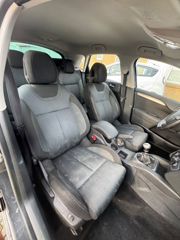 Citroën C4 1,6 e-HDi 115 Seduction 5d