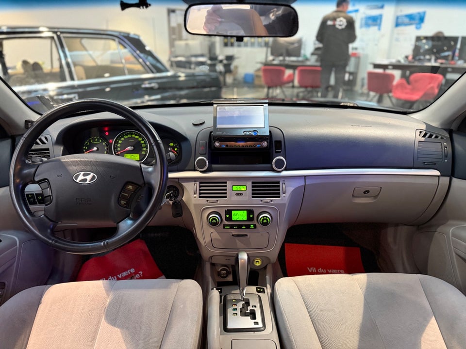 Hyundai Sonata 3,3 V6 aut. 4d
