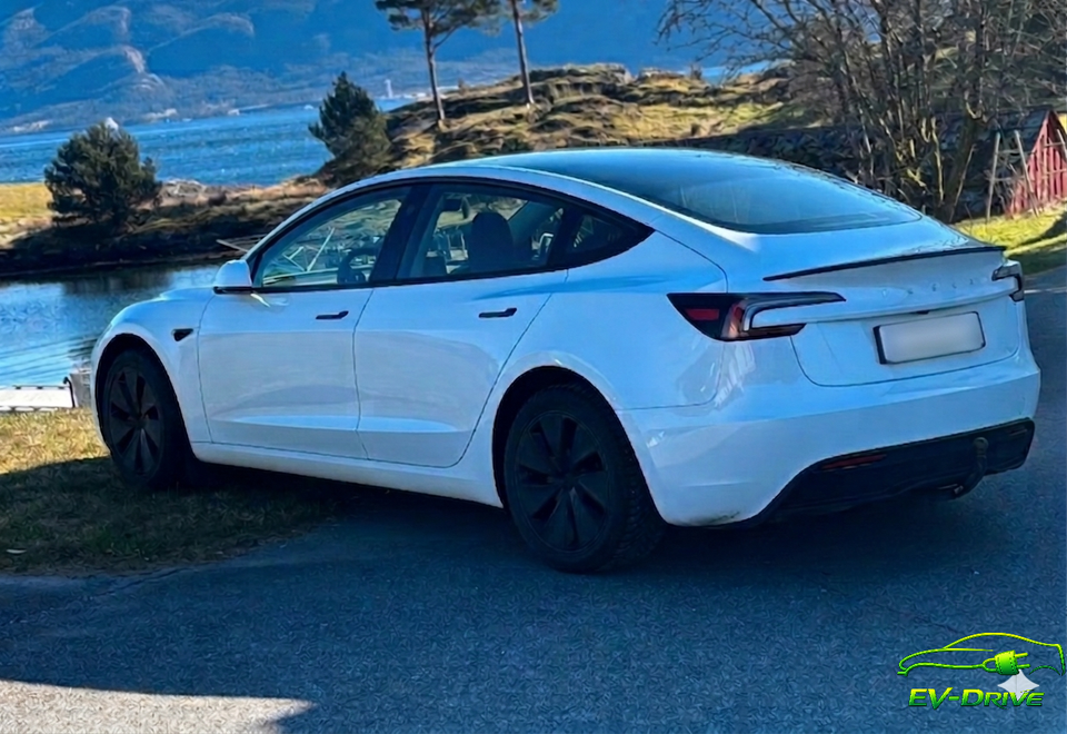 Tesla Model 3 RWD 4d