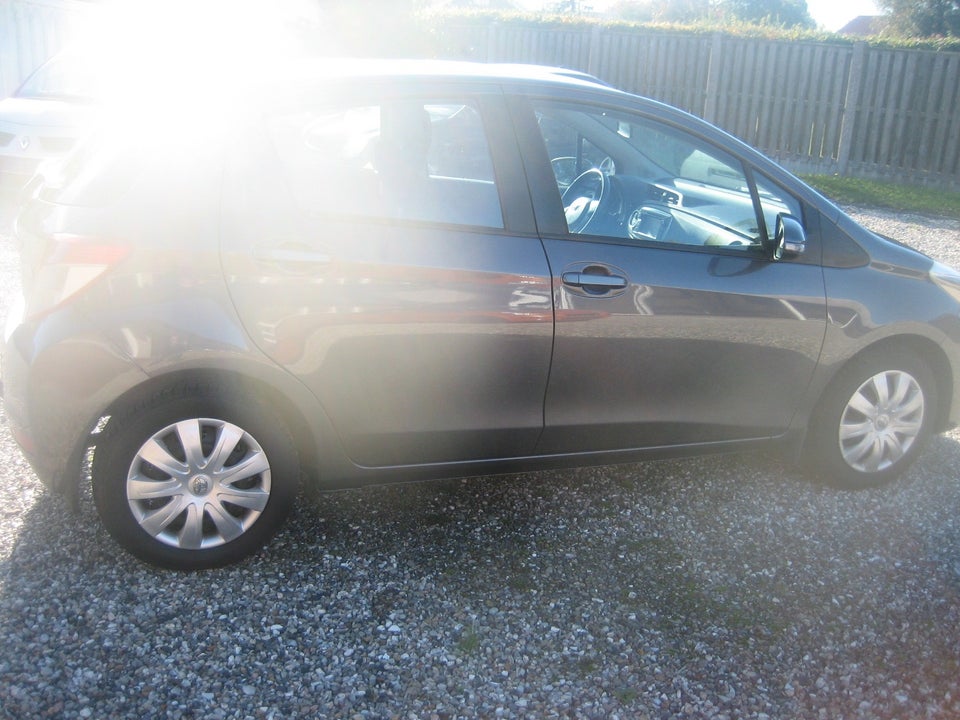 Toyota Yaris 1,3 VVT-i T2 Touch 5d