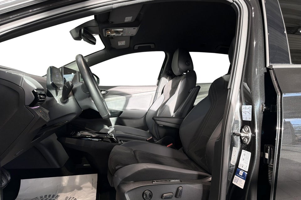 VW ID.4 77 Style 4Motion 5d