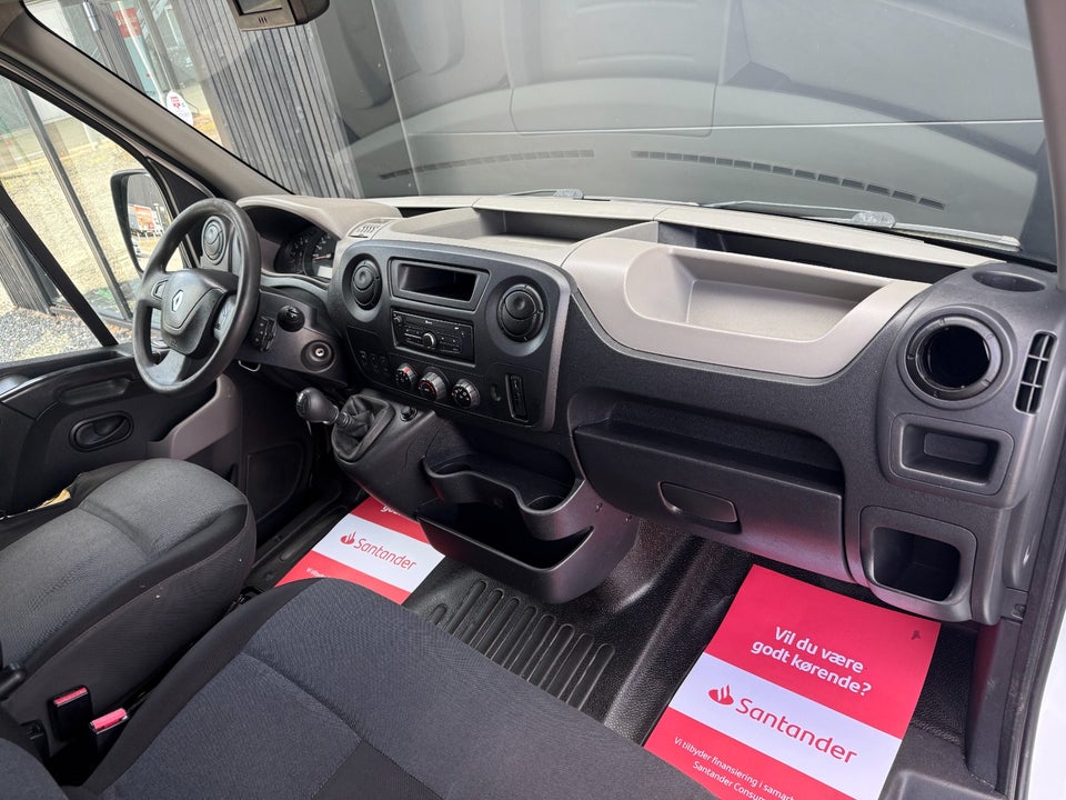 Renault Master III T35 2,3 dCi 135 L2H2 Kassevogn