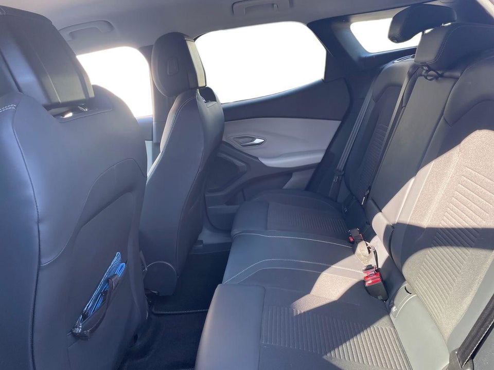 Ford Explorer 82 Premium Extended Range 5d