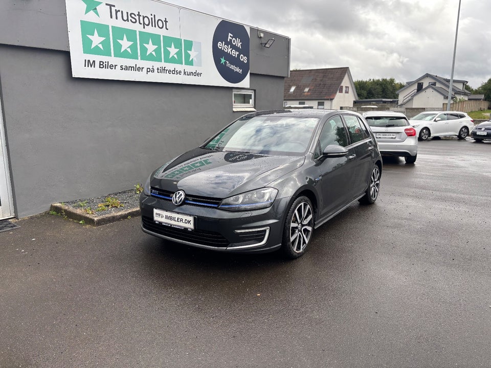 VW Golf VII 1,4 GTE Highline DSG 5d
