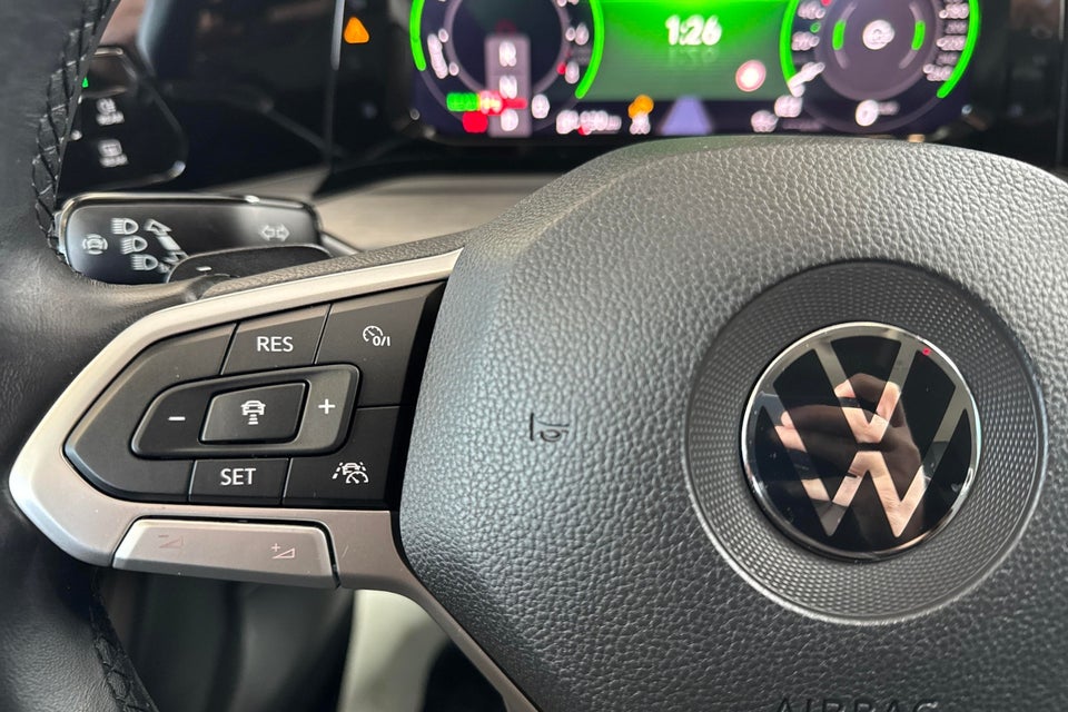 VW Golf VIII 1,4 eHybrid DSG 5d