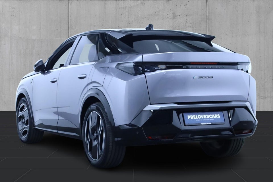 Peugeot e-3008 77 GT Pack 5d