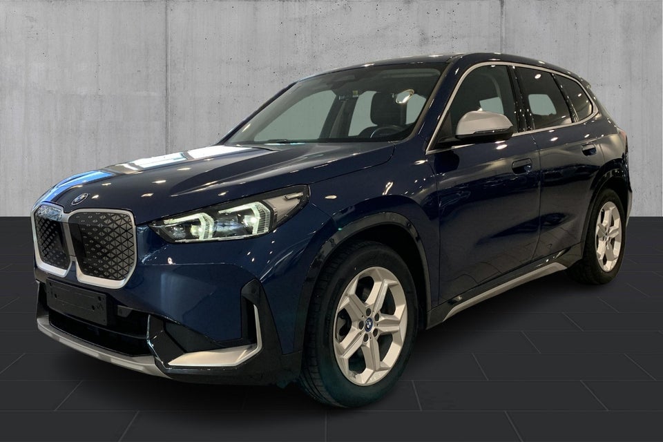 BMW iX1 xDrive30 5d
