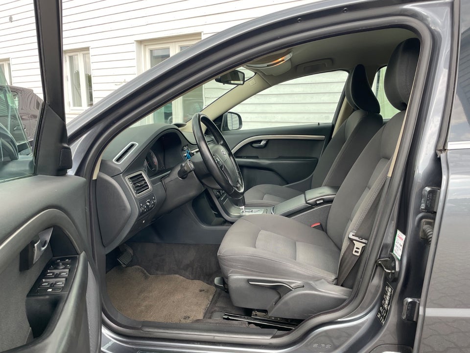 Volvo S80 2,5 T Momentum aut. 4d