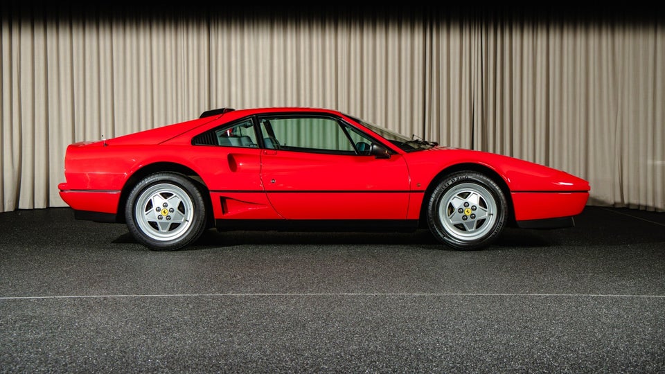 Ferrari 208 2,0 GTB Turbo 2d