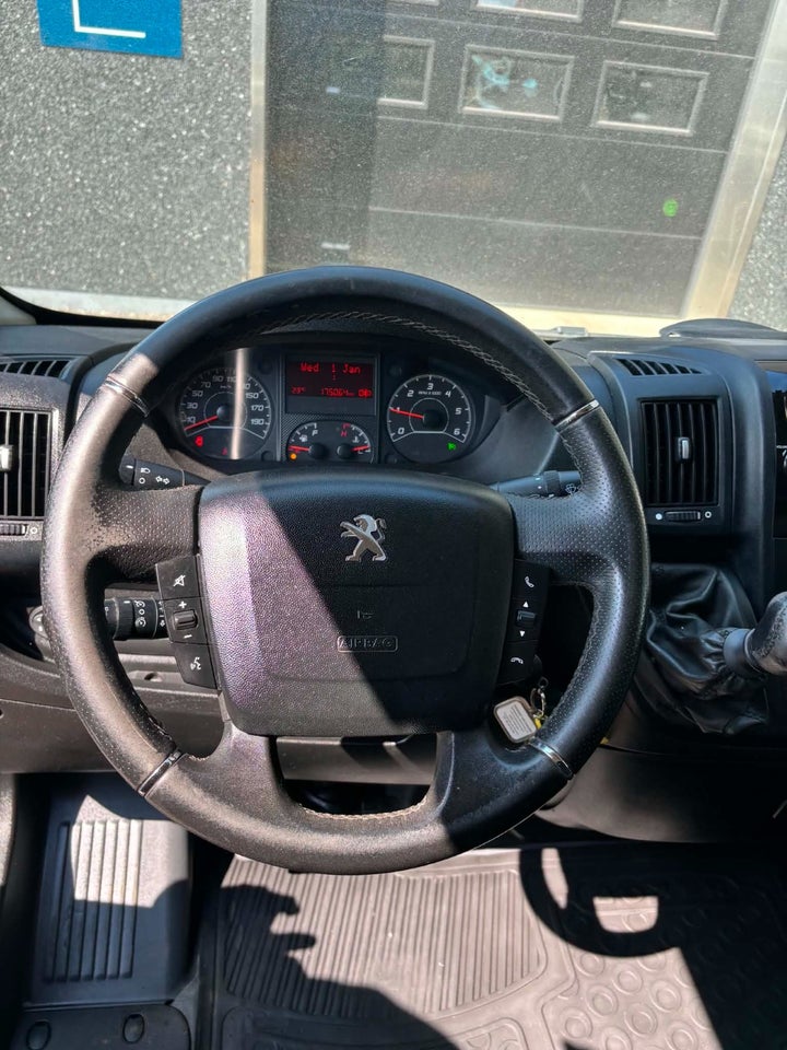 Peugeot Boxer 330 2,2 HDi 110 Kassevogn L1H1