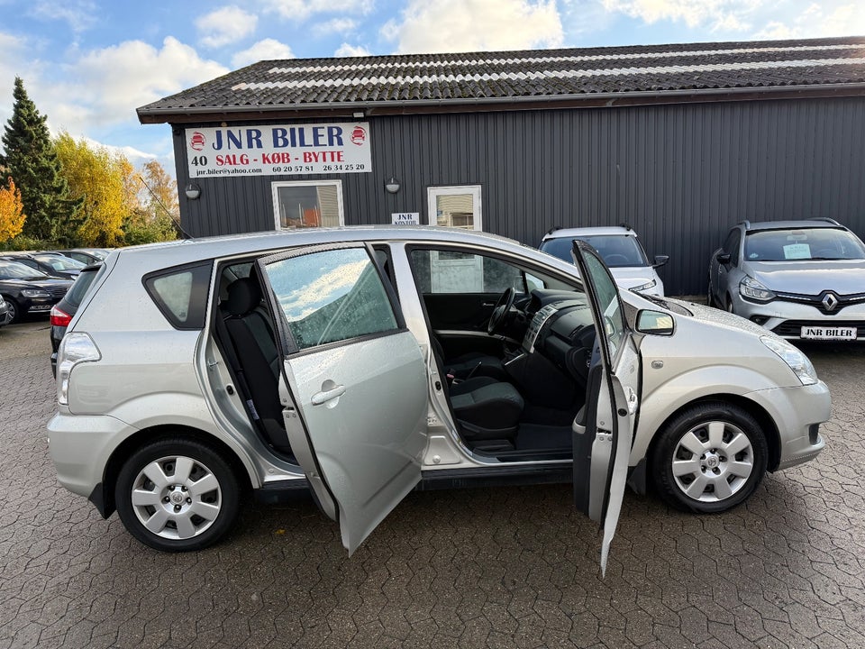 Toyota Corolla Verso 1,6 VVT-i Terra 5d