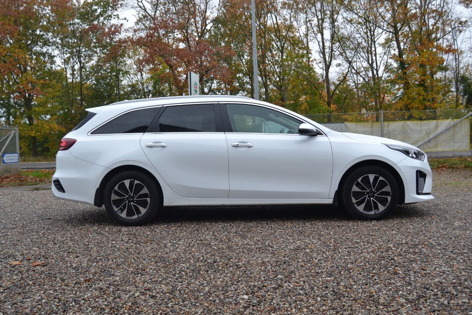 Kia Ceed 1,6 PHEV Upgrade Intro SW DCT 5d