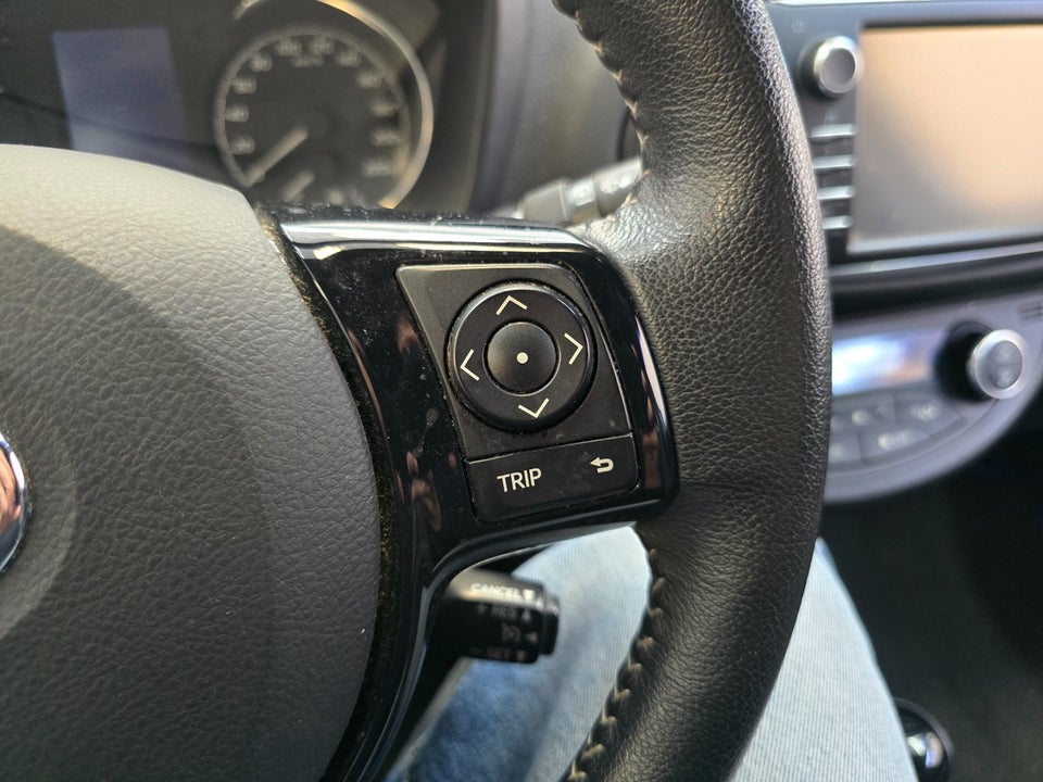 Toyota Yaris 1,5 Hybrid H3 Limited e-CVT 5d