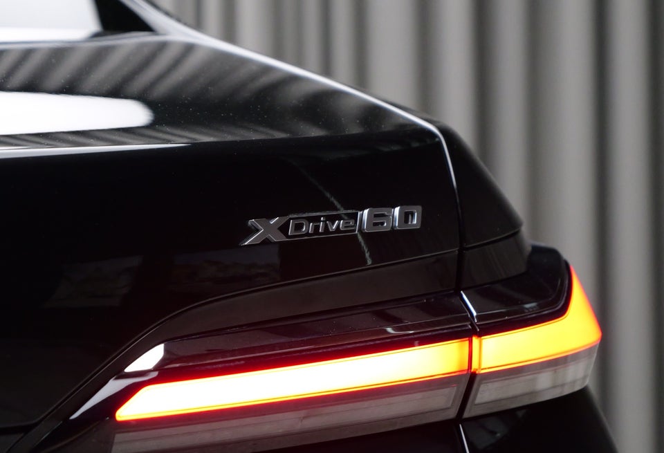 BMW i7 xDrive60 M-Sport 4d