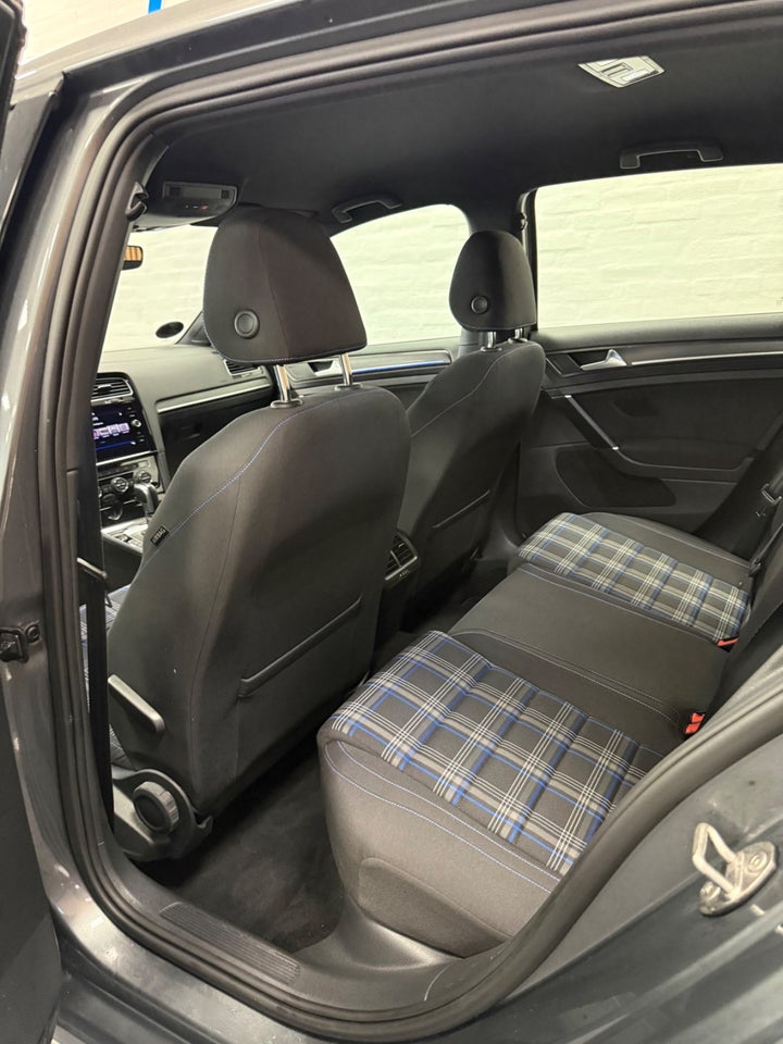 VW Golf VII 1,4 GTE DSG 5d
