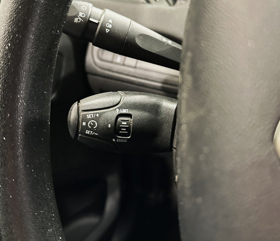 Peugeot 208 1,2 VTi Access 5d